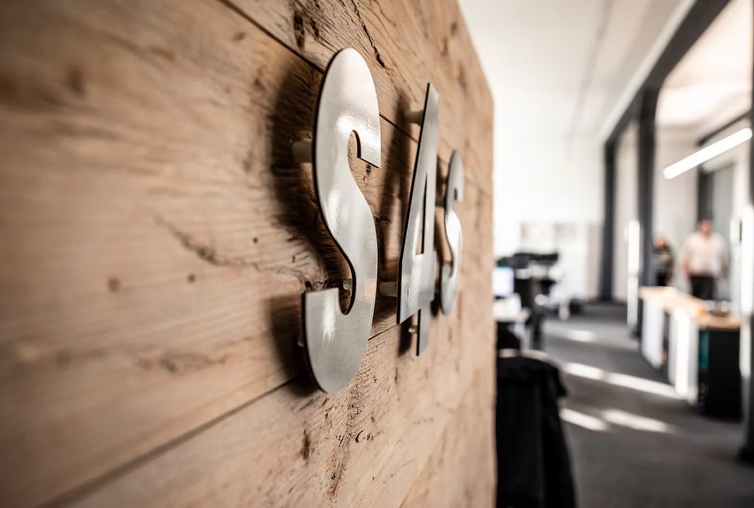 S4S Logo im Büro